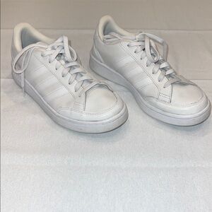 Adidas Women’s Offwhite Sneakers